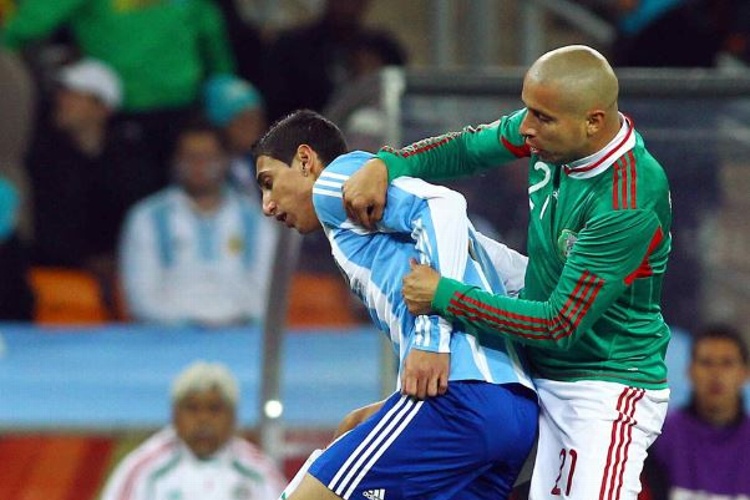 Cuauhtémoc revela por qué jugó el 'Bofo' contra Argentina en Sudáfrica