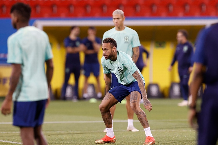 Neymar vuelve a entrenar y jugará ante Corea del Sur 