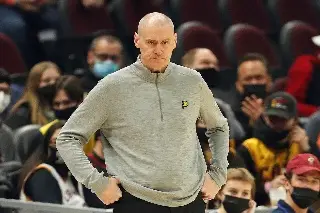 NBA impone severa multa al entrenador de los Pacers por criticar al arbitraje 