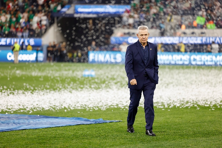 ¡No es broma! FIFA nomina al 'Vasco' a mejor DT del mundo