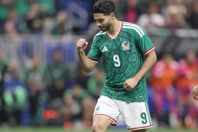 ¡Llega el goleador! Raúl Jiménez reportará con México rumbo al Mundial 2026