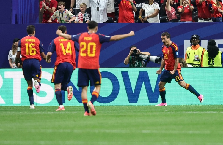 Mikel Oyarzábal es elegido mejor jugador del partido tras su doblete vs Arabia Saudita 