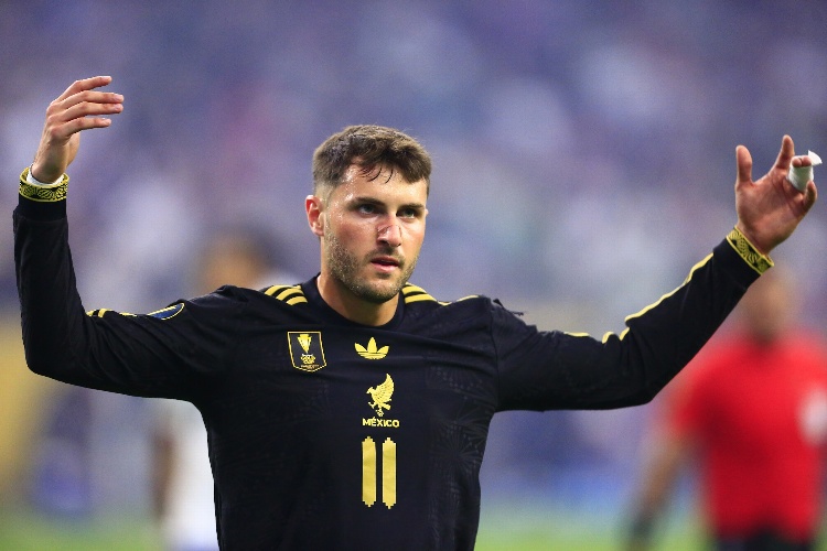 Presión no existe; vamos por buen camino: Santi Giménez