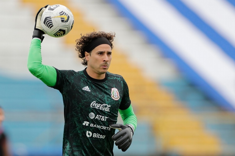 Ex Tiburón René Higuita defiende la convocatoria de Ochoa para el Mundial 2026